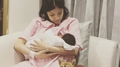 ดีเจแมน ถึงกับงง ใบเตย อุ้มลูกอยู่ดีๆ ก็ปล่อยโฮน้ำตาไหลพราก