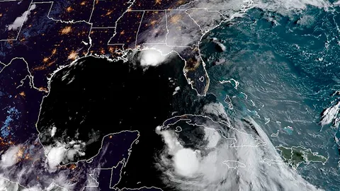 สหรัฐฯอ่วม โดนพายุคู่ ตามกันมาถล่มอ่าวเม็กซิโก ครั้งแรกในรอบ 150 ปี