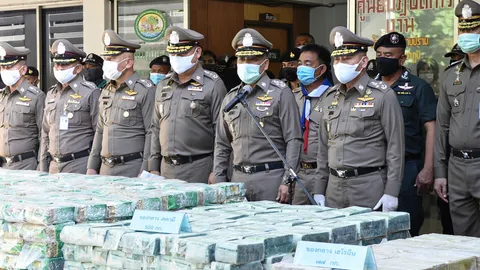 ทหารร่วมจับยานรกมหึมา ยาไอซ์-ยาเคและเฮโรอีน