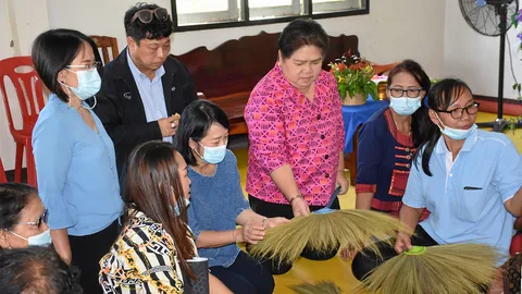 พัฒนาอาชีพสร้างรายได้