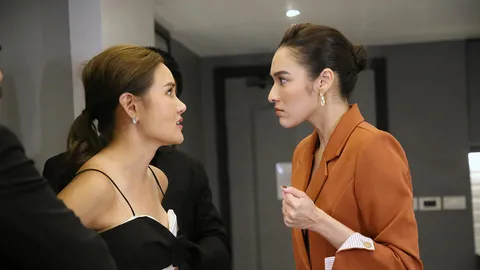 “หยาด” เหี้ยม กรีดหน้า “หญิง” ชำระแค้นที่โดนแย่งผัว ในละคร “ไฟสิ้นเชื้อ EP.17”