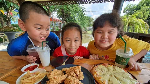 อัสมี่...ไก่แซ่บ ร้านลับๆ บึงคำพร้อย