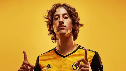 "วูล์ฟส์" เอาจริง ทุบสถิติสโมสรคว้าดาวรุ่ง "ปอร์โต" เสริมคม