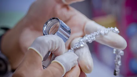 There is a cleft in the ruby.