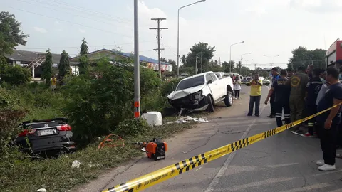 กระบะชนเก๋ง 3พ่อแม่ลูก ตายยกครัว กำลังจะไปร่วมงานเผาศพ