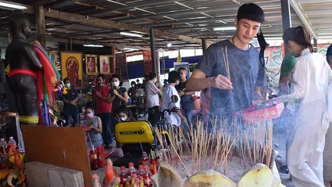 ดาราดังมาแก้บน "ไอ้ไข่" หลังได้โชคถูกหวย ไม่กั๊กบอก "เลขเด็ด" งวด 16/9/63