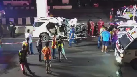 ตร.ปส. ซิ่งเก๋งหลับในชนตอม่อสะพานลอย ถูกรถอัดก๊อบปี้ดับคาที่