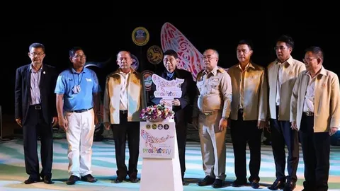 3 ส.ส.เพชรบุรี ร่วมเปิดงาน หาดเจ้าสำราญ หวังกระตุ้น ศก.สร้างงาน-รายได้