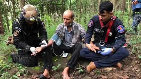 พบแล้วเฒ่าหลงป่าภูรินทร์ 13 ชม. เมียสุดดีใจโผเข้ากอด ก่อนนำส่ง รพ.