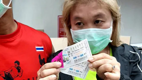 สาวใหญ่คนโคราชดวงเฮง ซื้อสลากฯ 2 ใบถูกรางวัลที่ 1 ได้ 12 ล้าน