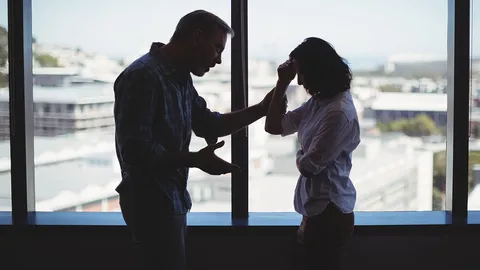 ฟ้องคดีอาญาผัวเมียให้ถูกศาล