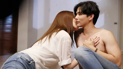 “ลี” ถอดเสื้อโชว์รอยสักรัก “เกรซ” สุดซึ้งเสิร์ฟช็อตหวาน ในละคร “เริงริตา”