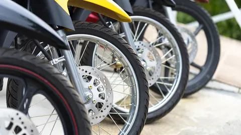 เขตวัฒนาขี่จักรยานยนต์บนทางเท้าสูงสุด สถิติจับปรับครึ่งกันยา ทั้งรถส่วนตัว, วินและแกร็บ