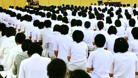 วัดดังจัดพิธีเจริญพระพุทธมนต์วันสำคัญ ชวนพุทธศาสนิกชนฟังพระธรรมเทศนา