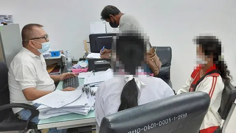 กลุ่ม นร.สาวสุดช็อก ถูกโรคจิตแอบถ่าย โพสต์ชวนร่วมเพศ-ขายบริการ 