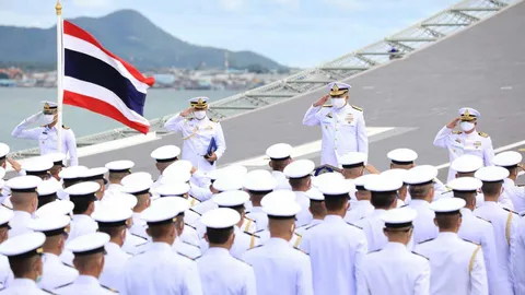 ยิงสลุตรับ "บิ๊กปู" ผู้บัญชาการกองเรือยุทธการ ลำดับที่ 70 แห่งกองทัพเรือ