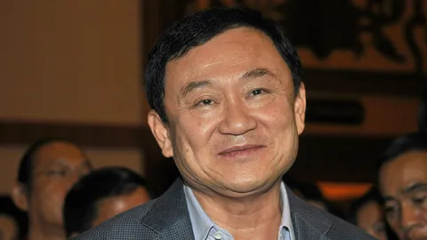 ตั้ง "ทักษิณ" นั่งนายกฯพระราชทาน คนใกล้ชิดโต้ ซัด "ไอโอ" แย่-ปล่อยข่าว