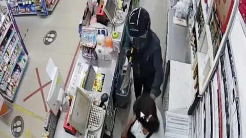 จับแล้วพ่อค้าจี้เซเว่นฯกลางเมืองเชียงใหม่ ฉกเงิน อ้างป่วย-พิษโควิดฯ