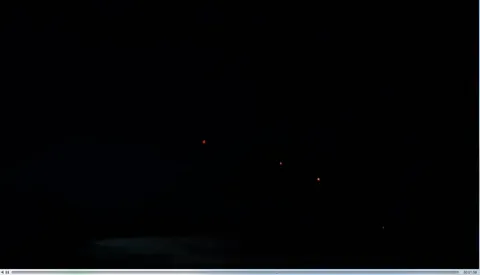 ไม่ผิดหวัง บั้งไฟพญานาคหนองคาย ขึ้นลูกแรก 18.25 น. เผยมาเป็นชุด 3 ลูก