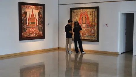  สัมผัสงานศิลป์ เต็มอิ่มกับงาน “จิตรกรรมบัวหลวง ครั้งที่ 42"