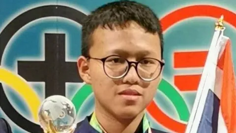 อัจฉริยกายสิทธิ์