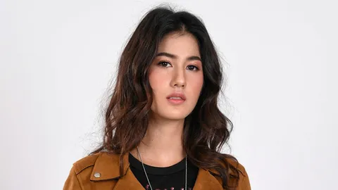 "พิ้งค์พลอย" ปังปุริเย่ บู๊เรื่องแรกก็กระแสแรงใน "สิงห์สั่งป่า"