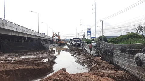 ท่อประปาเลียบด่วนกาญจนาฯ แตก 2 อำเภอ 2 เขต ไม่มีน้ำใช้ คาดซ่อม 7 วัน