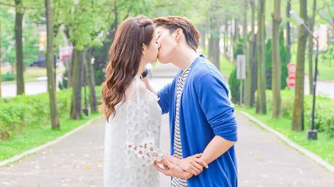 "ไมค์ พิรัชต์" ถอดเสื้อโชว์ผิวโอโม่ ทุ่มสุดตัวพระเอกซีรีส์จีนเรื่องแรก