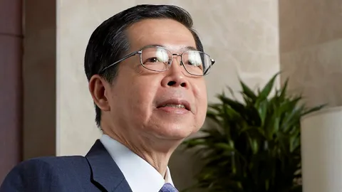 ระบบราชการไทยอ่อนแอ ดันเศรษฐกิจยาก