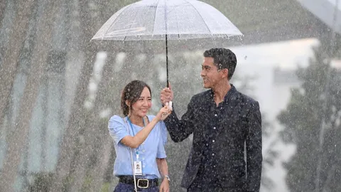 “เต้ยจริน” เขิน “เต้ยพง” รุกจีบ ฉากในฝันสาวๆ ผู้ชายกางร่มให้ใน “ความทรงจำสีจาง”