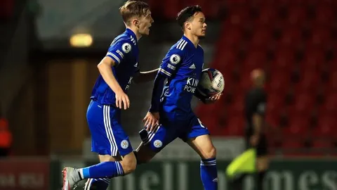 แข้งไทยโชว์ฟอร์มกระหึ่ม “ธนวัฒน์” ประเดิมประตูแรกกับ “เลสเตอร์”