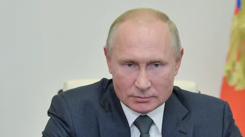 ปูตินคืนเกียรติยศบุคคลในอดีต