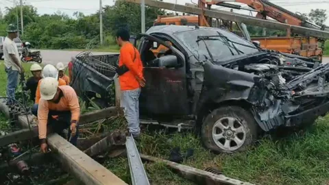 สลด เพื่อนร่วมรุ่น กลับจากสังสรรค์ ปิกอัพตกถนนตายด้วยกัน 3 ศพ