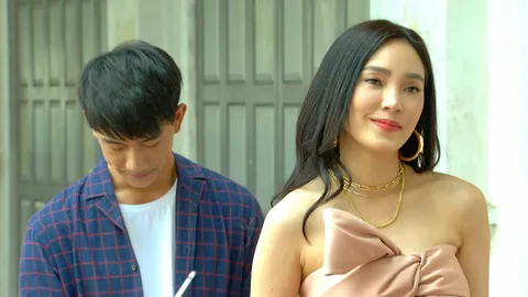 "เด็กกว่าแล้วไง ?"