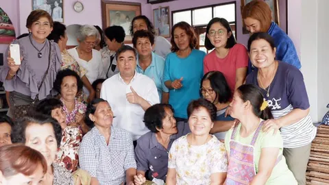 อภิสิทธิ์ ขอรัฐ อดทนรับฟังปัญหาคนรุ่นใหม่ เร่งแก้ไข พาชาติเดินหน้าต่อ