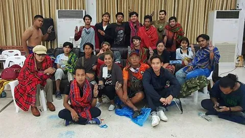 ศาลแขวงดุสิต ไม่อนุญาตให้ประกันตัว 19 แกนนำ "คณะราษฎร"