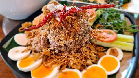 วิธีทำ “ยำหัวปลี” เมนูเด็ดสวนเลอชู อาหารดีท้องถิ่น จ.พัทลุง (คลิป)