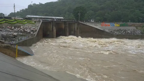 ชลประทานอุทัยธานี เฝ้าระวังฝนตก น้ำจากอช.แม่วงก์ ทำเขื่อนวังร่มเกล้าล้น