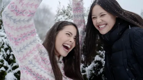 ญาญ่า โดนชาวเน็ตถล่มเละ เหตุบูลลี่หนุ่มที่จีบพี่สาว นิสัยดีและต้องหล่อ