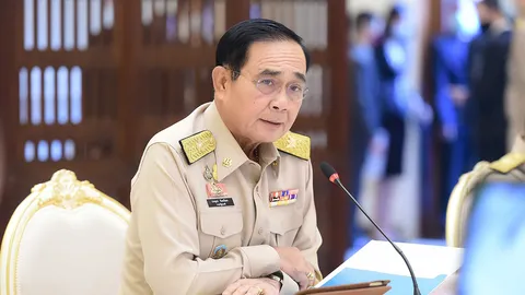 นายกฯ หนุนเปิดสภาวิสามัญ ยันรัฐบาลประนีประนอมที่สุด จำเป็นต้องปกป้องสถาบัน (คลิป)