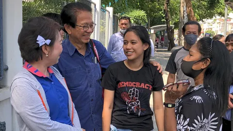 ยิ้มสู้