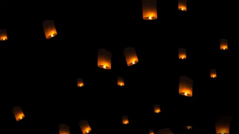 วอนหยุดปล่อยโคมลอย พบ 82 เที่ยวบินยกเลิกหนี