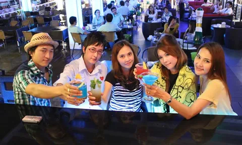 THE WAVE  คำต่อคำ ลิ้มรสจัดจ้าน ริมแม่น้ำเจ้าพระยา