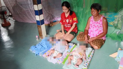 แม่ลูกแฝด 3 ยากจนนมไม่พอเลี้ยงลูก วอนคนใจบุญช่วยนมทารก-ผ้าอ้อมสำเร็จรูป
