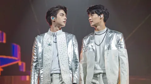 “ไบร์ท-วิน” นำทีมฟินทั่วโลก “คั่นกู 2gether Live On Stage” ยกขบวนมอบสุข