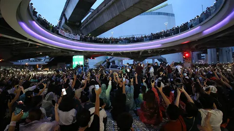 เริ่มและจบด้วยฮ่องกงโมเดล