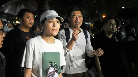 ตร.แจงยังไม่ออกหมายเรียก ”ช่อ-ศิโรตม์” กรณีชุมนุมห้าแยกลาดพร้าว