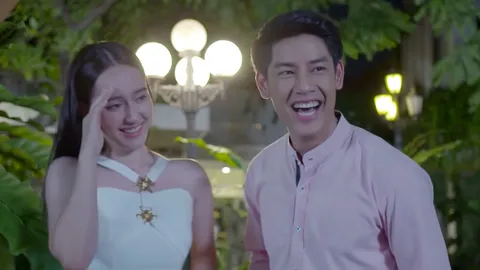 "บอล" ตกม้าตายฉากเลิฟซีน "โมนา" เทคยับนับ 10 ครั้ง ใน "ความทรงจำสีจาง"