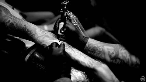 ‘Singha Soda  Water x Mister Cartoon’ โปรเจ็กต์คอลแลปสุดซ่าส์กับศิลปินช่างสักระดับโลก