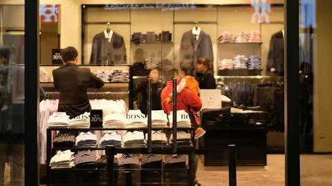 เฟซลวงรับจ้างซื้อ "สินค้าหรู" ตามห้างสรรพสินค้าได้เงินหนี